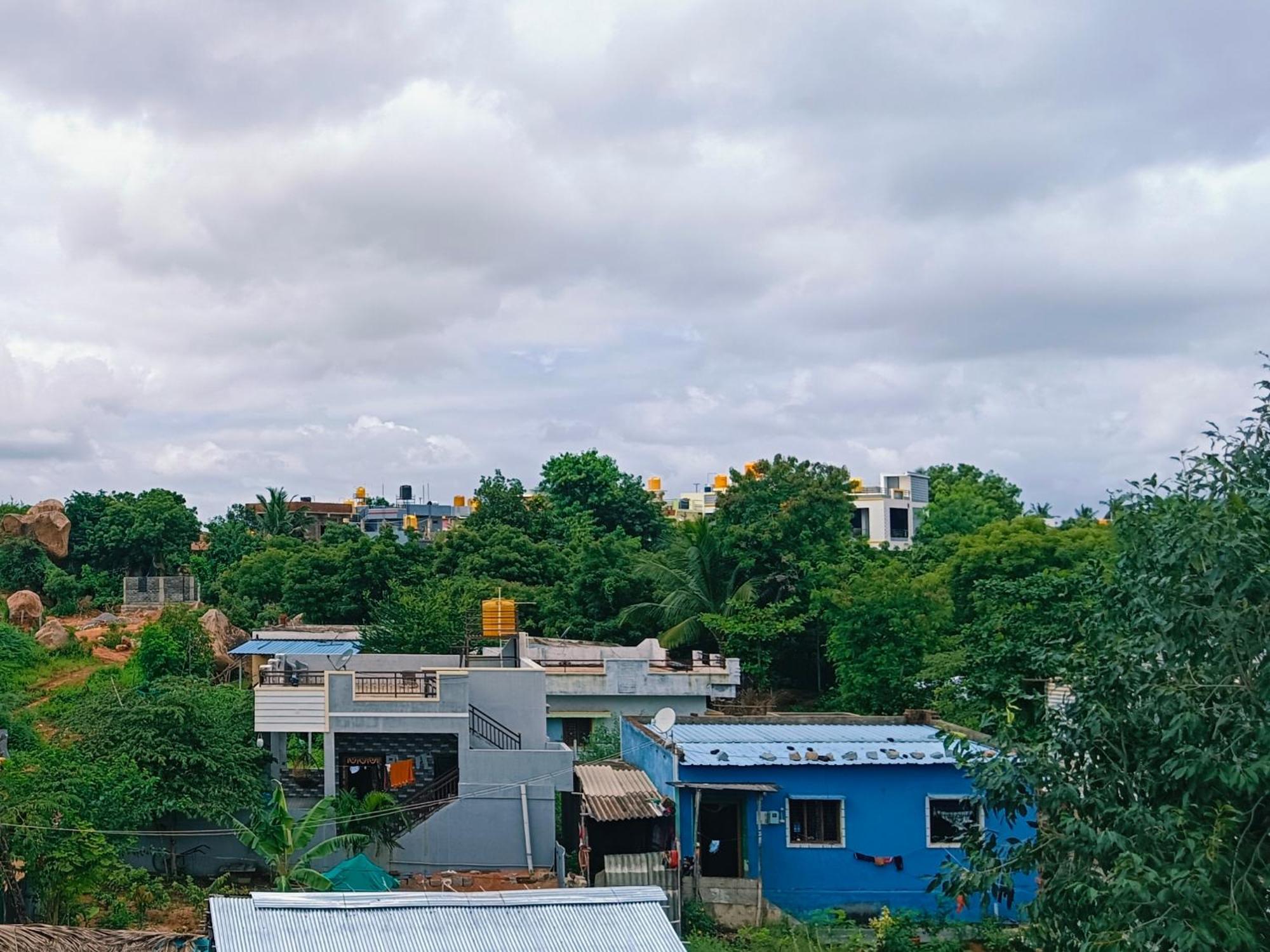 Hampi Anjana Home Stay Luaran gambar